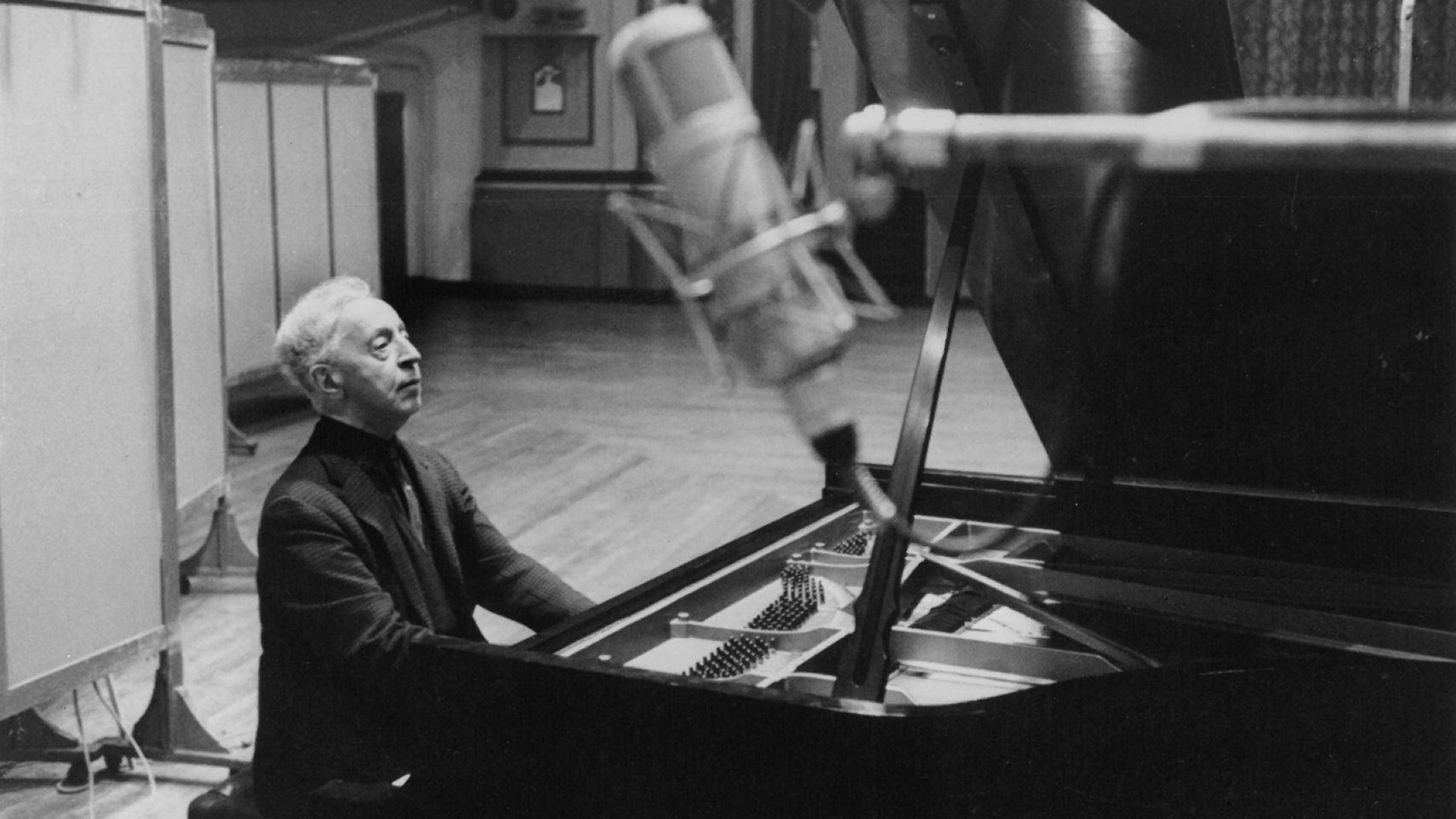 Saat Arthur Rubinstein Menggelar Konser di Kediri dan Jember