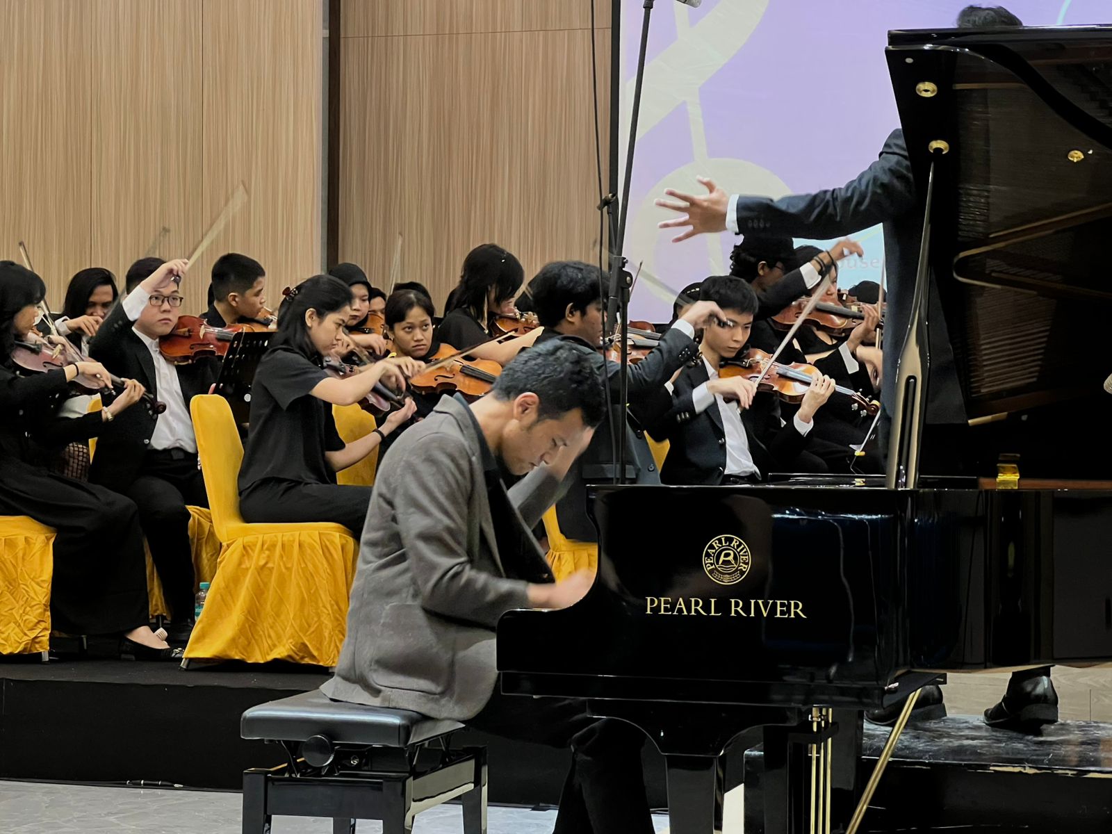 Revaria Orchestra’s "Triumph Over Darkness"