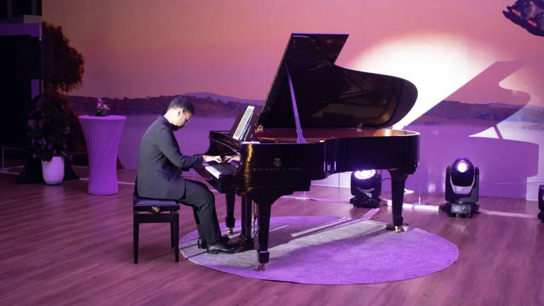 The Elegance of the Porsche Macan with Steinway & Sons Pianos