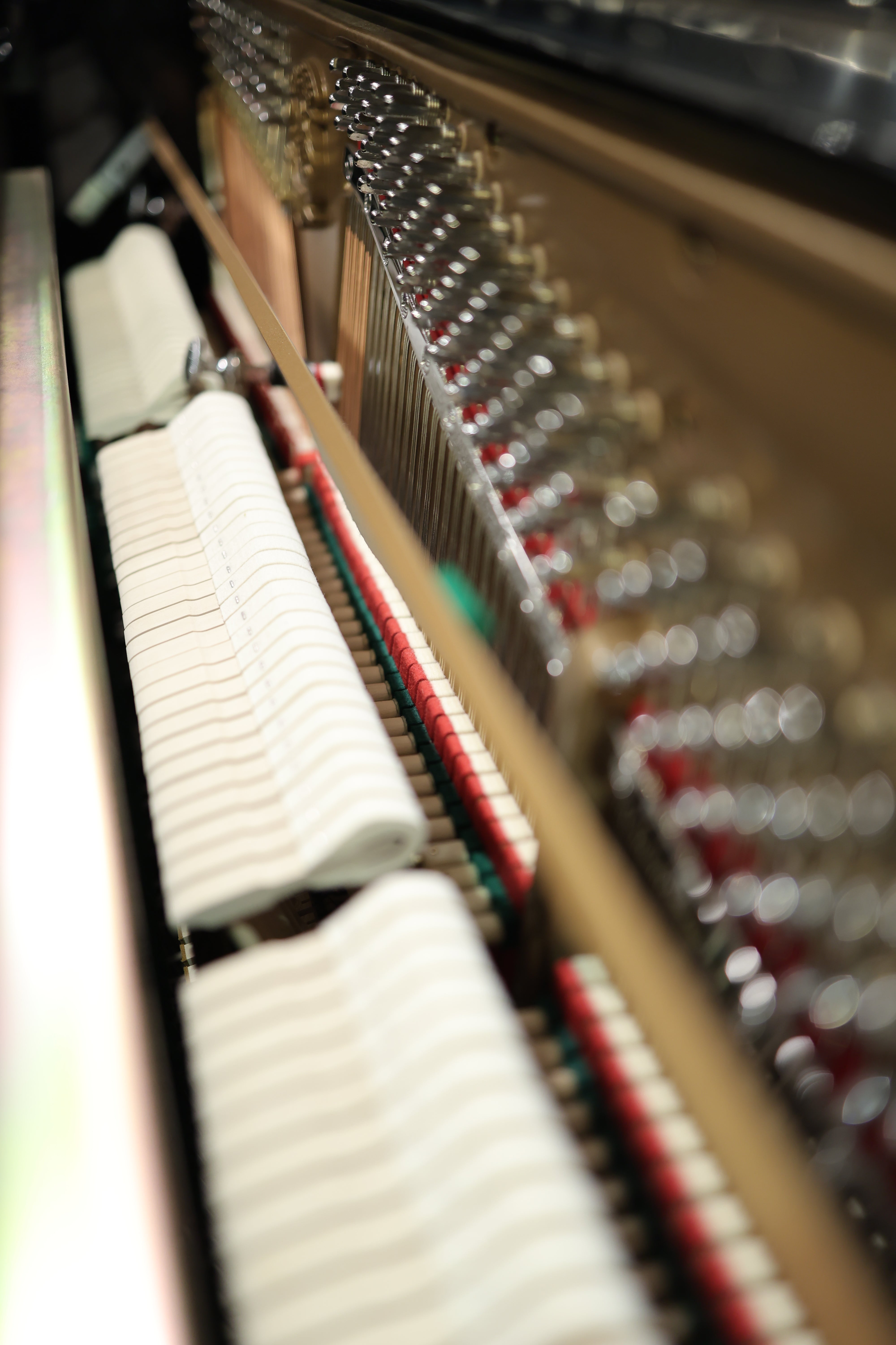 Kayserburg KA3X Ebony | Upright Piano