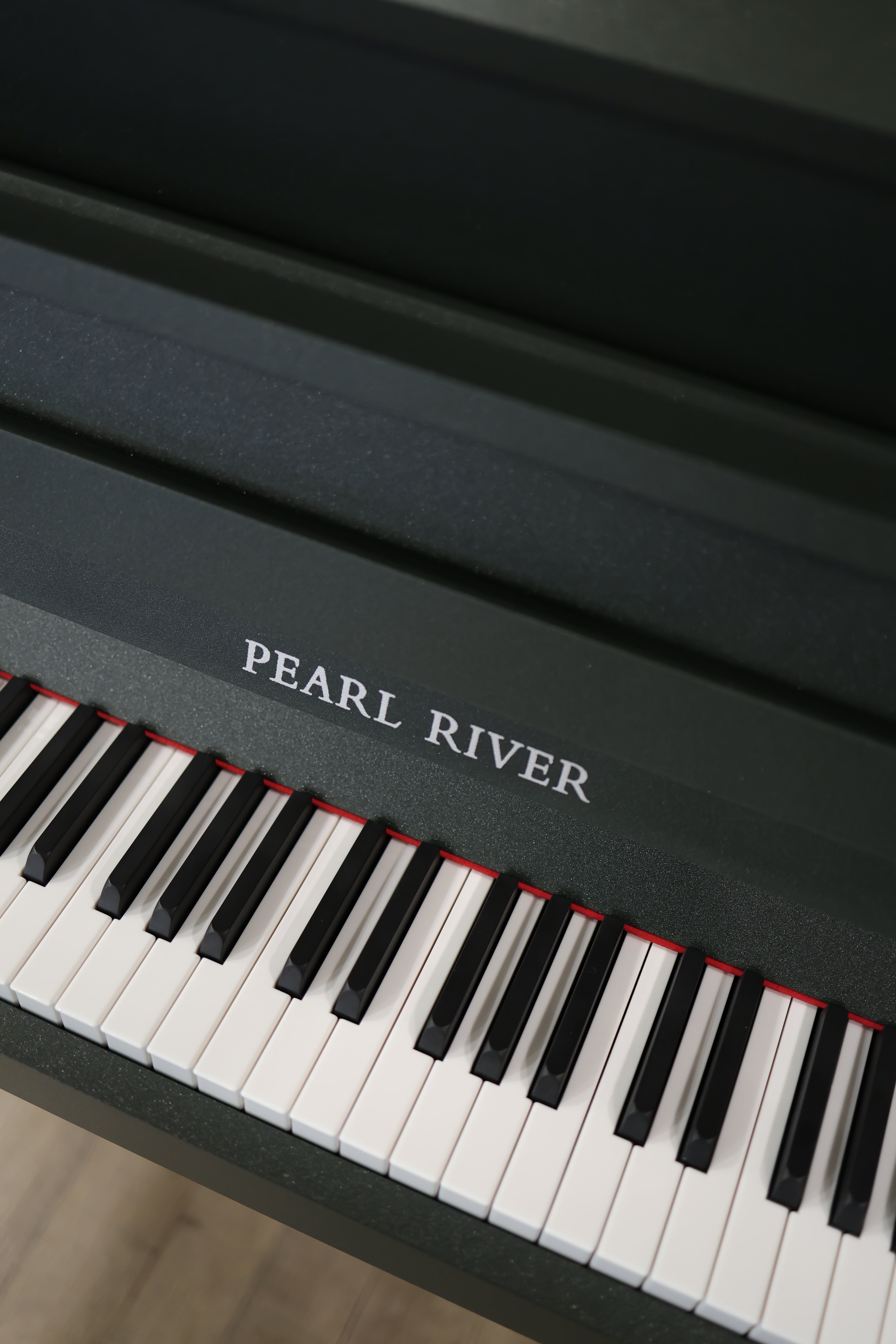 Pearl River UP100 Dark Green | Upright Piano